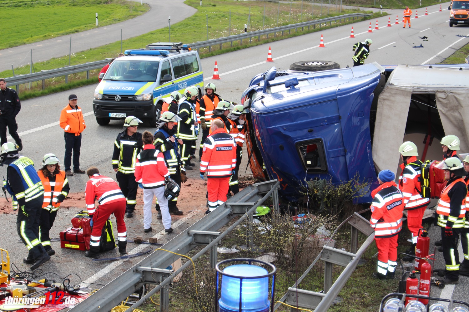 16-04-28 VU LKW 001