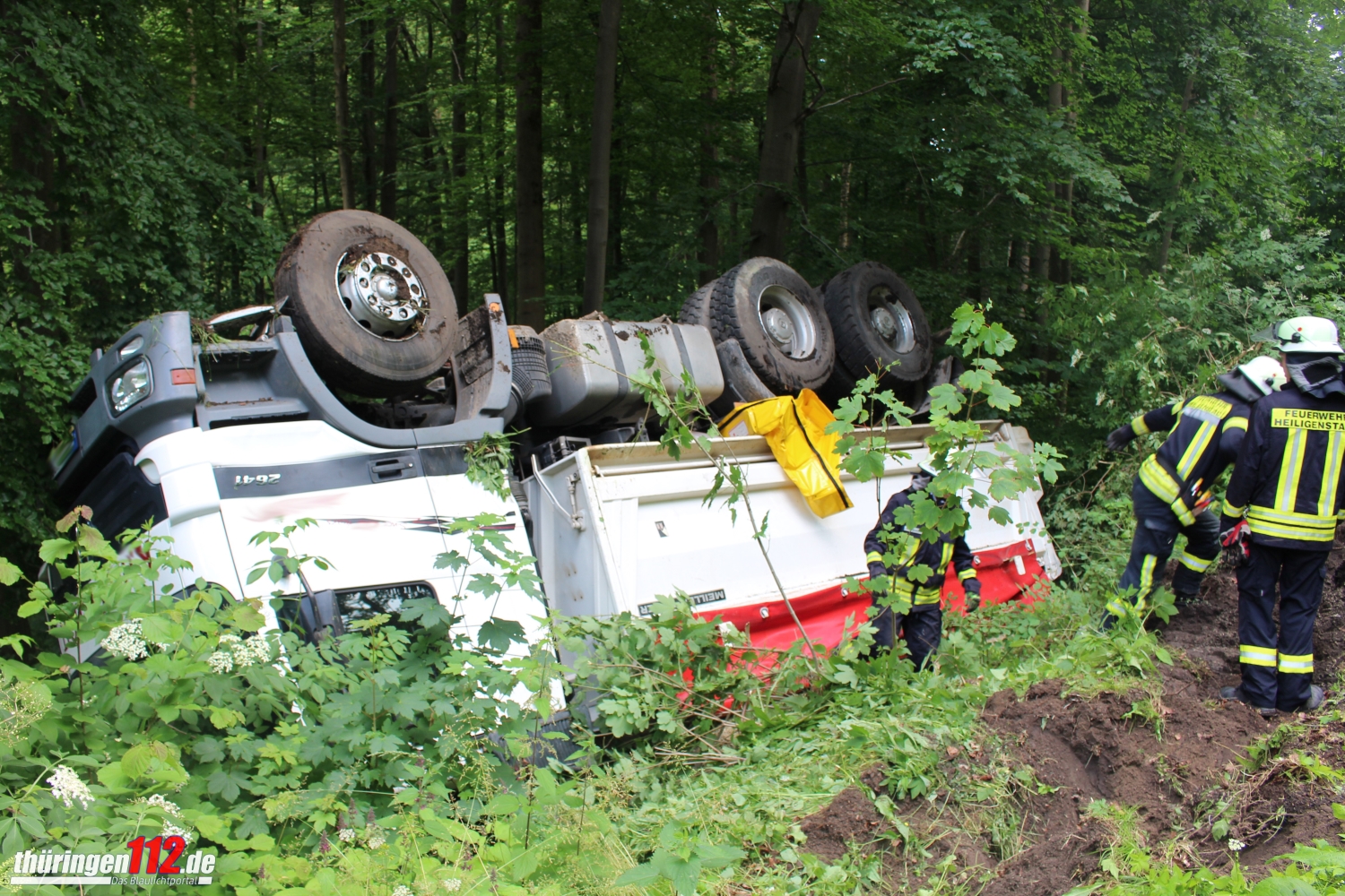 16-06-22 Lkw-Unfall 001 