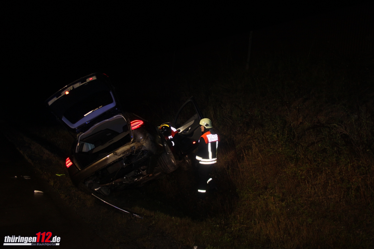 Mehrfacher Überschlag auf A9 bei Schleiz2