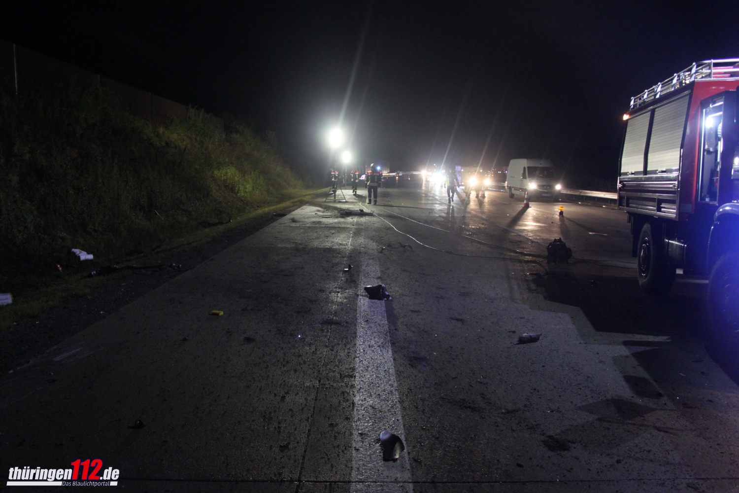 Mehrfacher Überschlag auf A9 bei Schleiz5