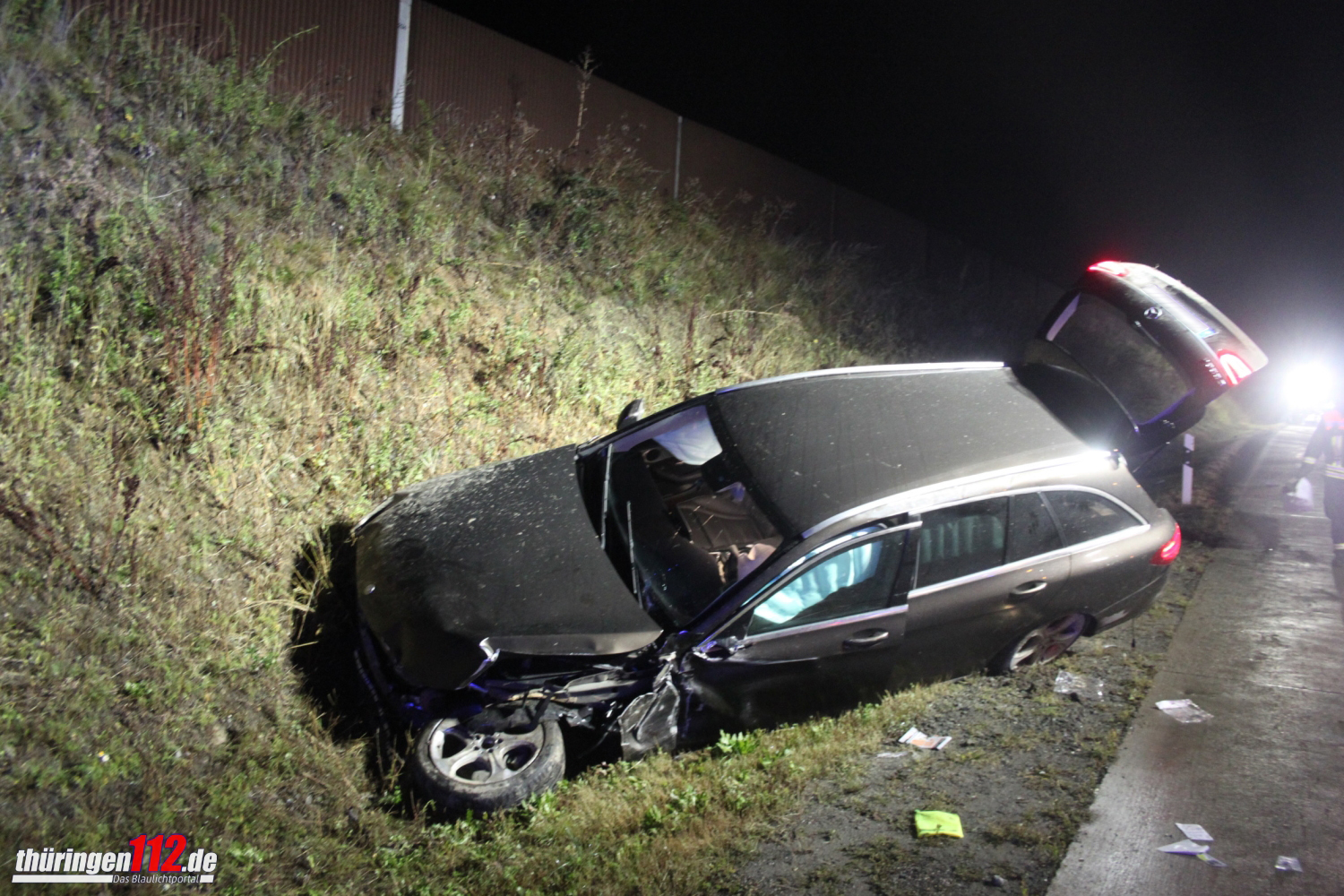 Mehrfacher Überschlag auf A9 bei Schleiz6