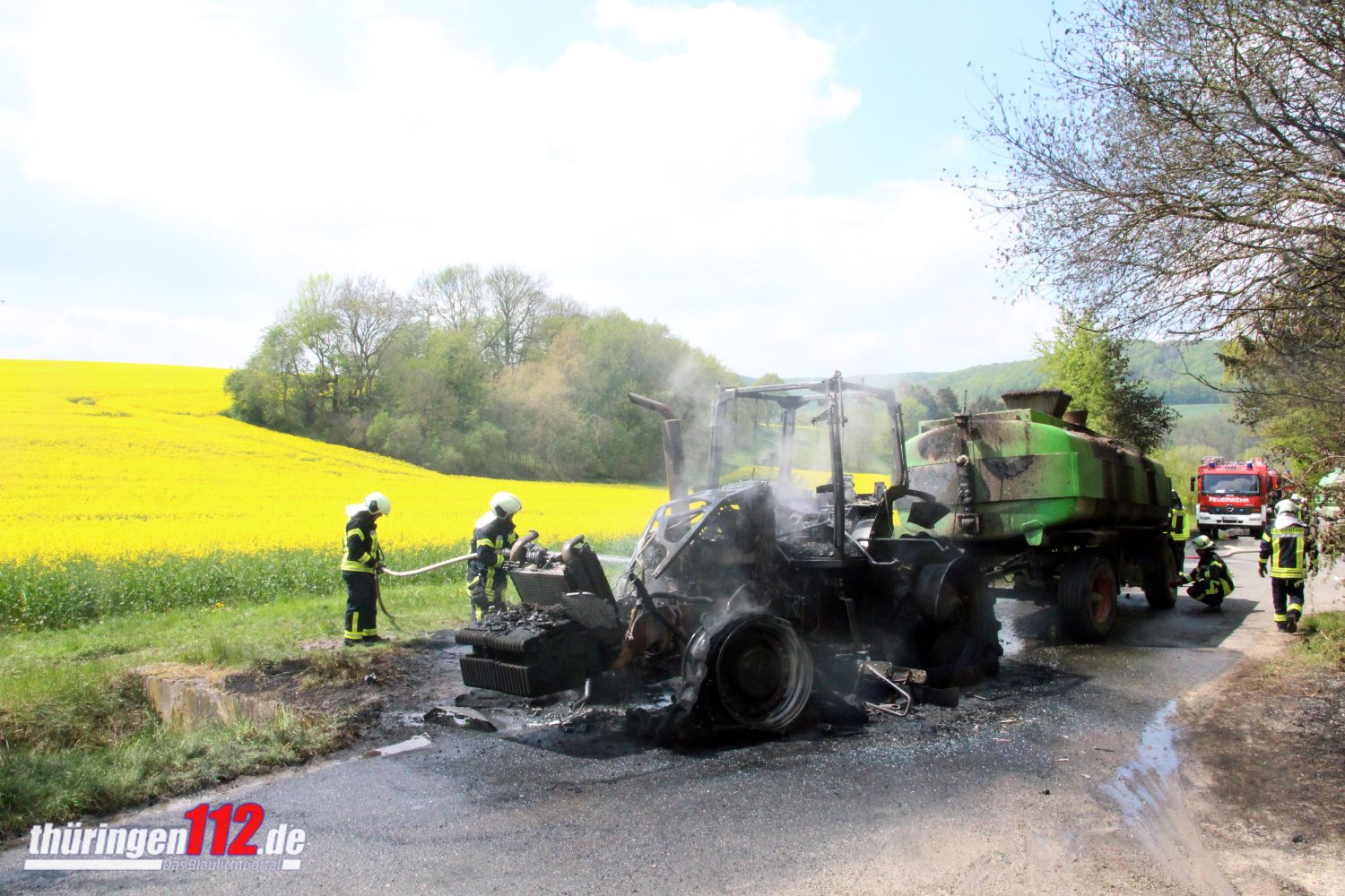 19-05-02 Traktor-Brand Uder 001