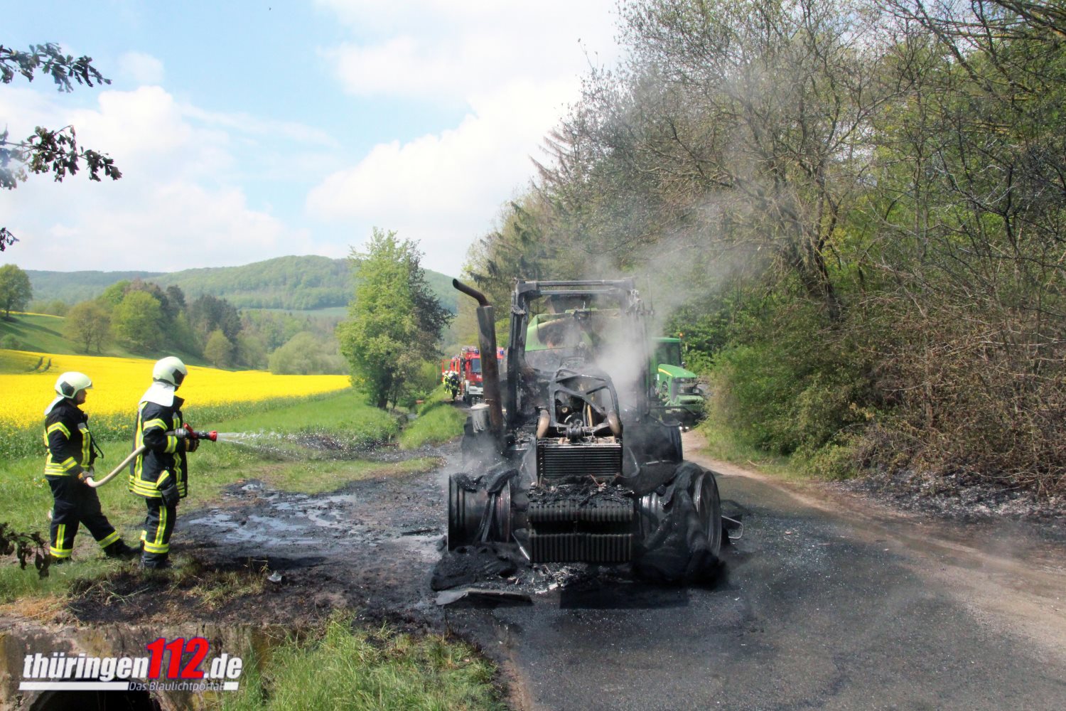19-05-02 Traktor-Brand Uder 002