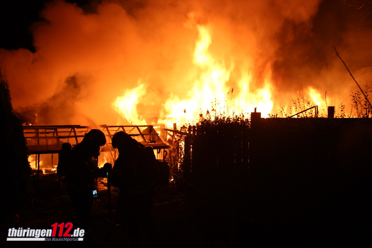21-11-24-Brand-Gartenlauben-003