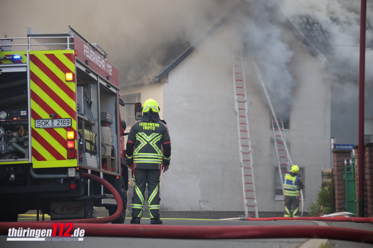 F2AEB0D6-51DD-4084-8CEC-41B923144490